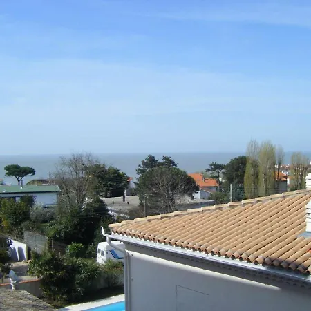Apartment Appart. Moderne, Terrasse, Pret De La Plage, Parking - Fr-1-494-140 Royan